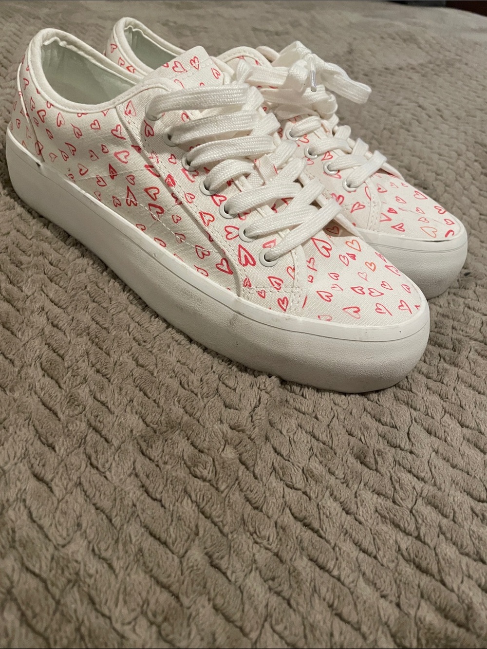 Joie White Sneakers with Pink Heart Print - Picture 2 of 7